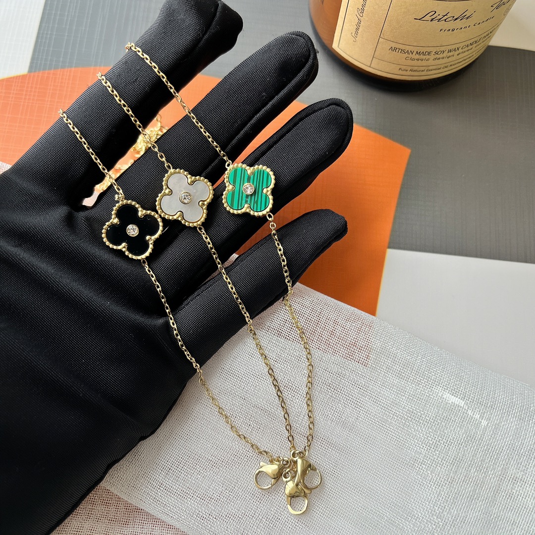 Replica VanCleef Arpels Bracelet