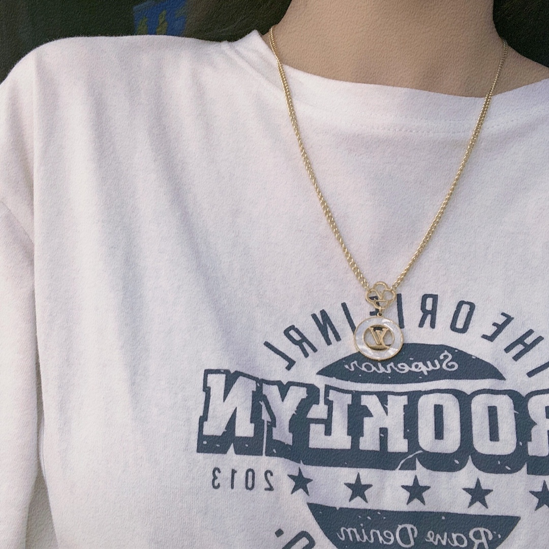 Replica LOUIS VUITTON Necklace