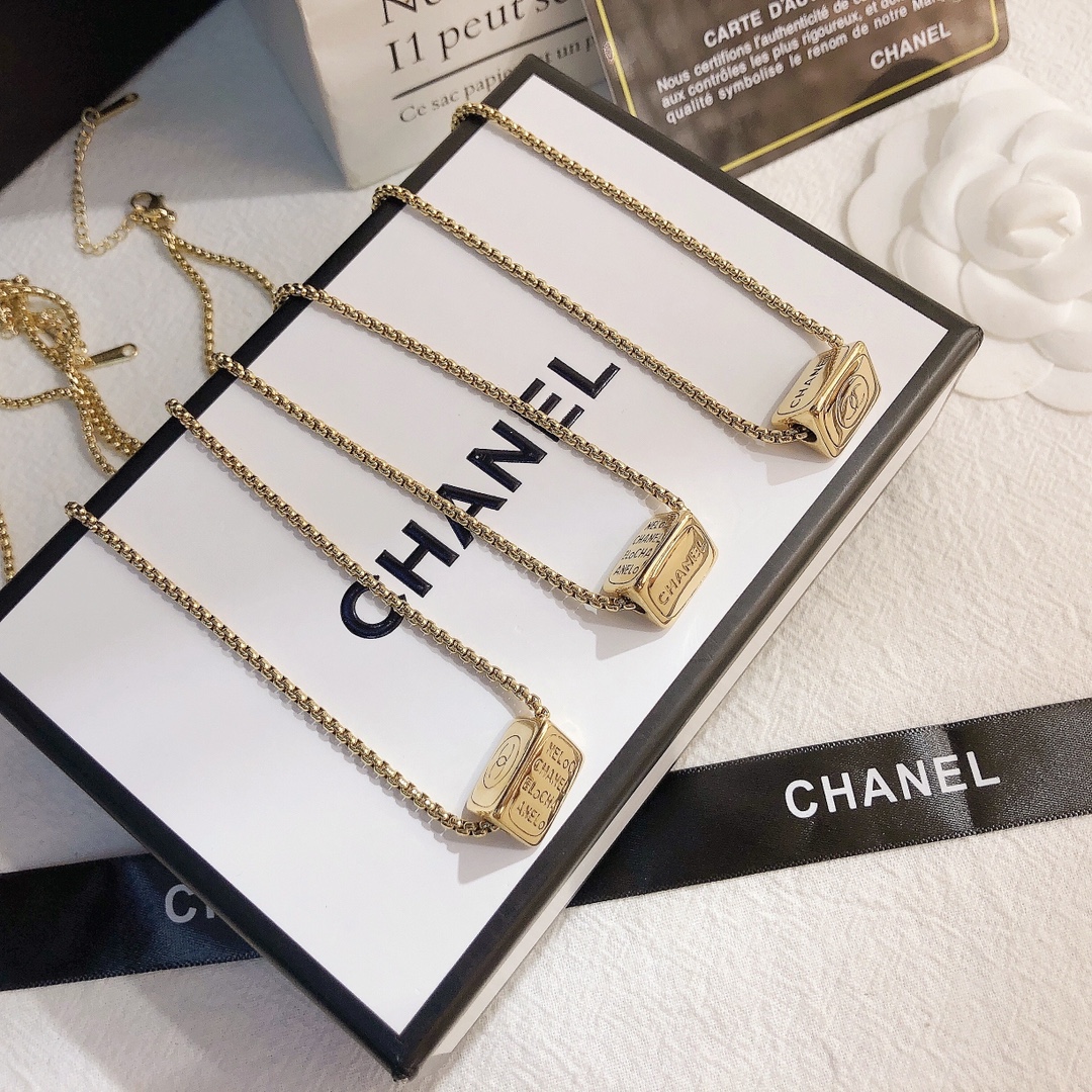 Replica CHANEL Necklace