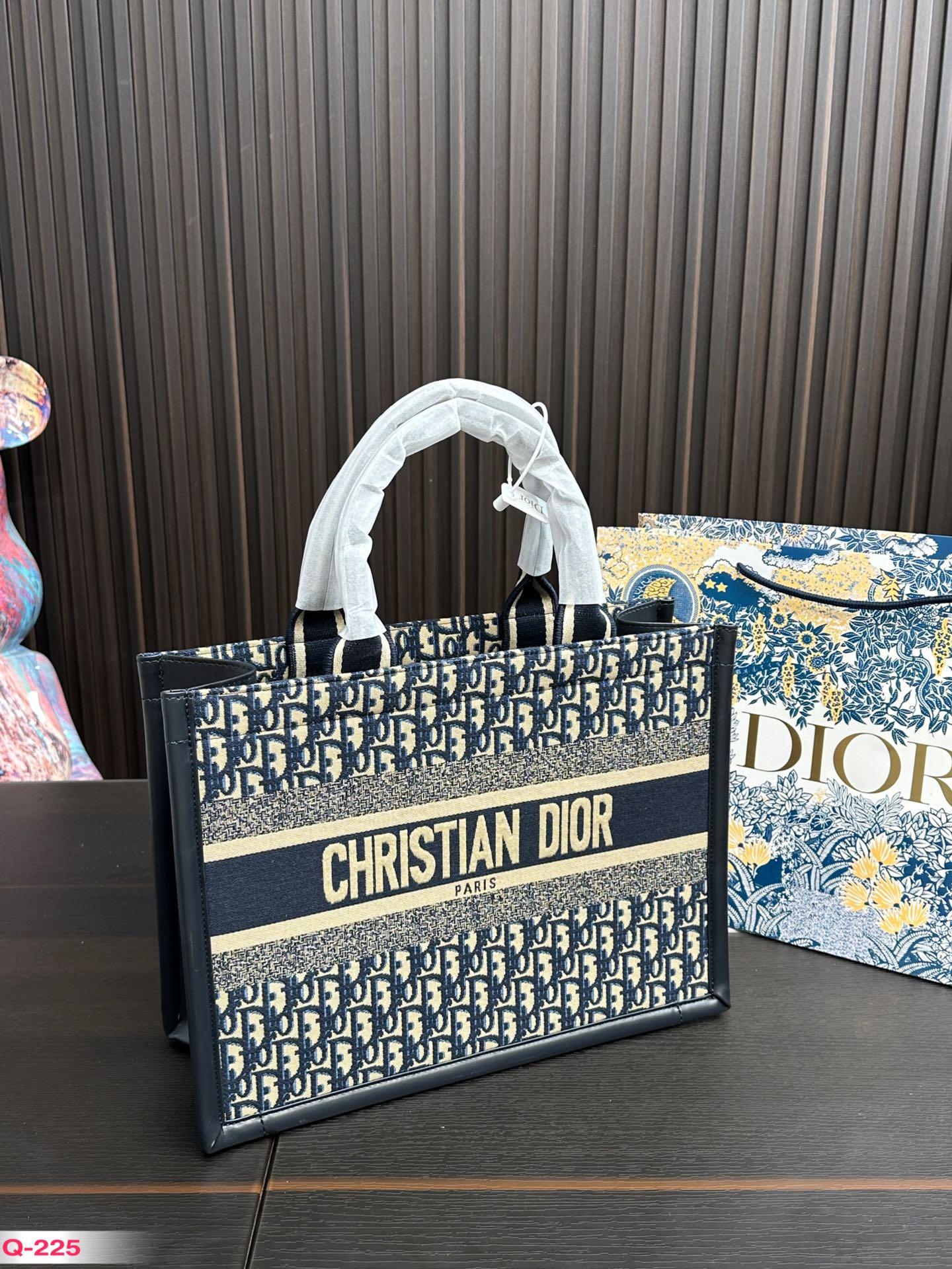 Replica Dior Bag  25*20CM/35*27CM/38*30CM