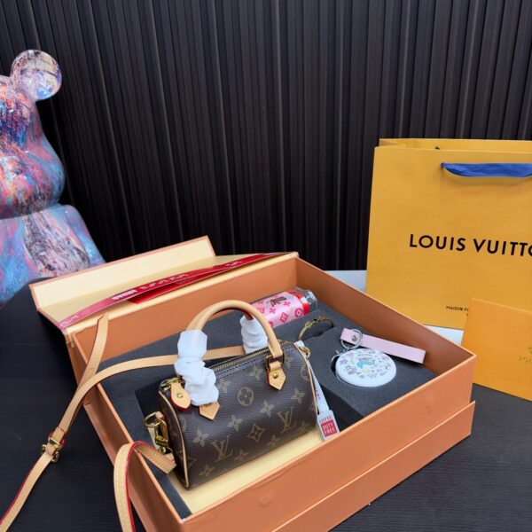 Replica Louis Vuitton Bag set 10*16CM