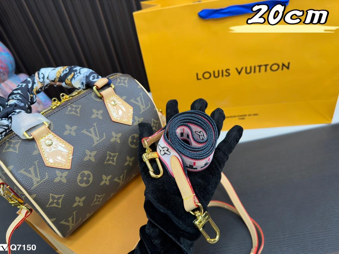 Replica Louis Vuitton Bag 13*CM