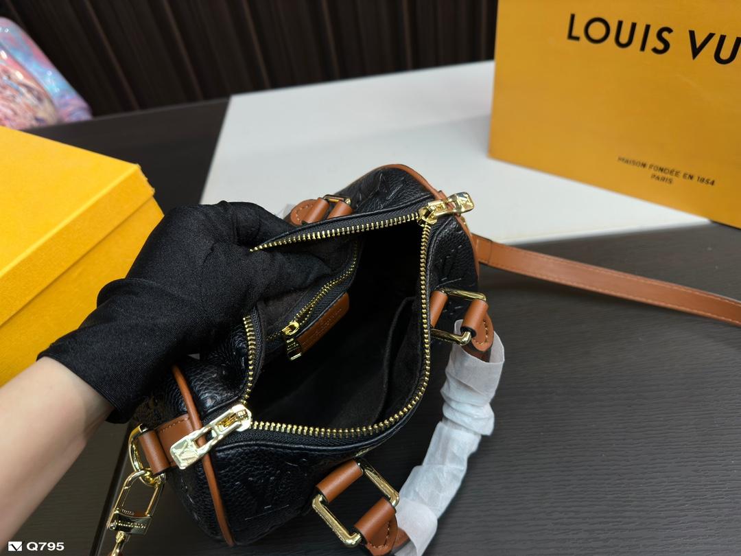 Replica Louis Vuitton Bag 20*15CM