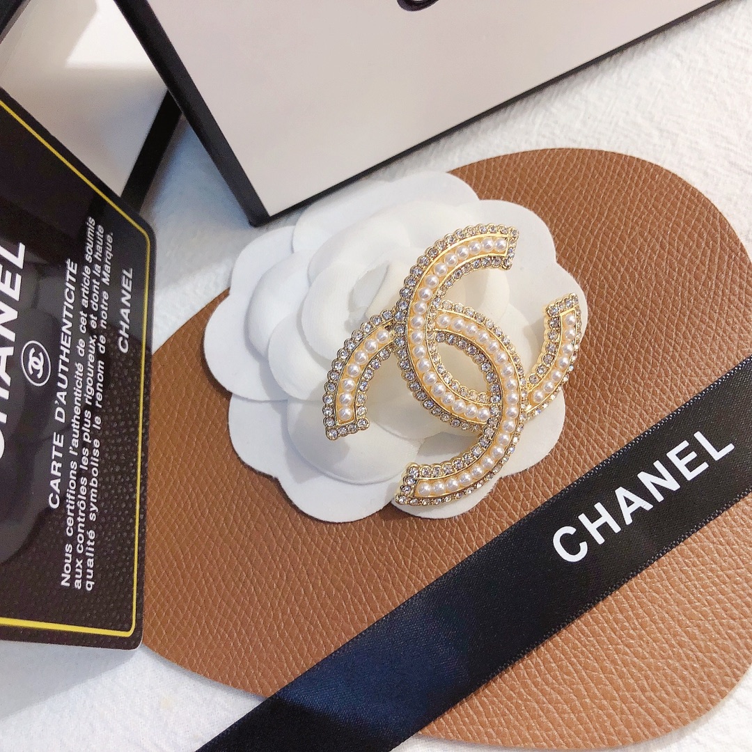 Replica CHANEL Brooch