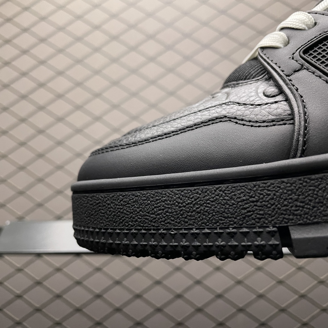 Replica Louis Vuitton Shoe Louis Vuitton LV Trainer SIZE 38-46 All Black