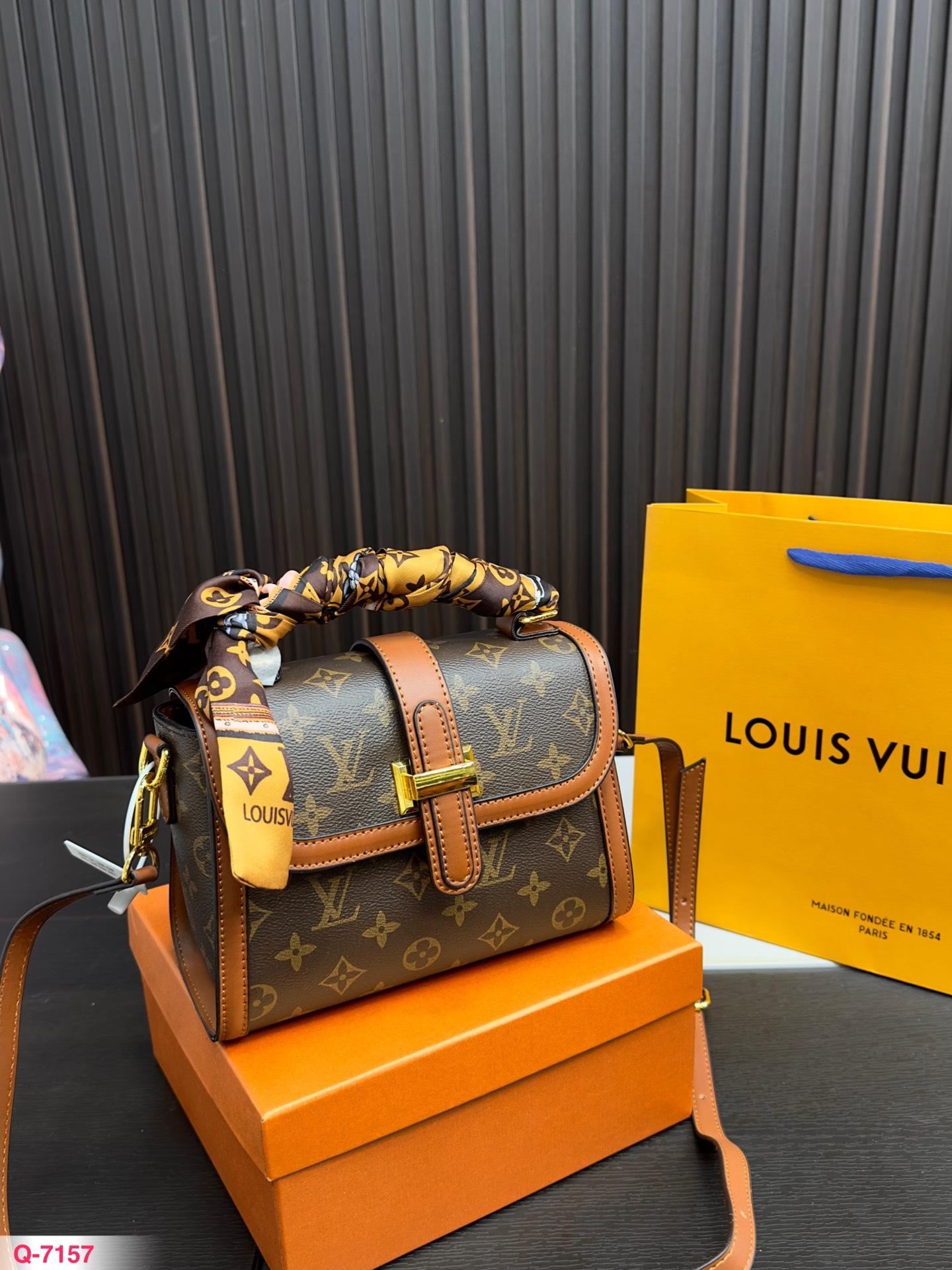 Replica Louis Vuitton Bag 20*15CM