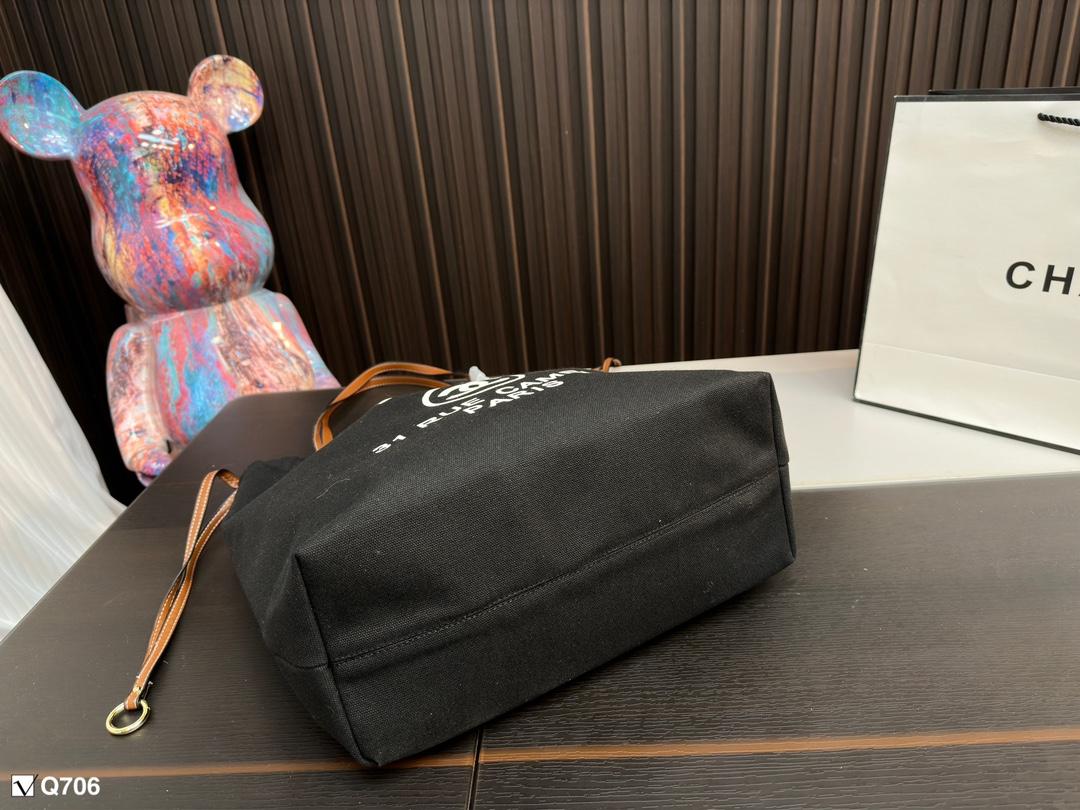 Replica Chanel Bag 33*38CM