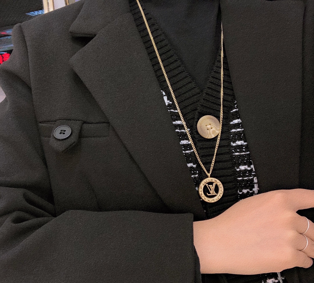 Replica LOUIS VUITTON Necklace