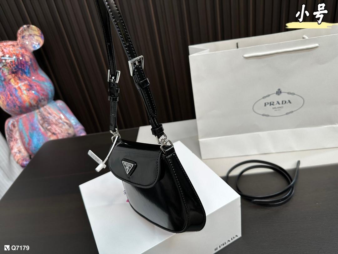 Replica Prada Bag 18*15CM