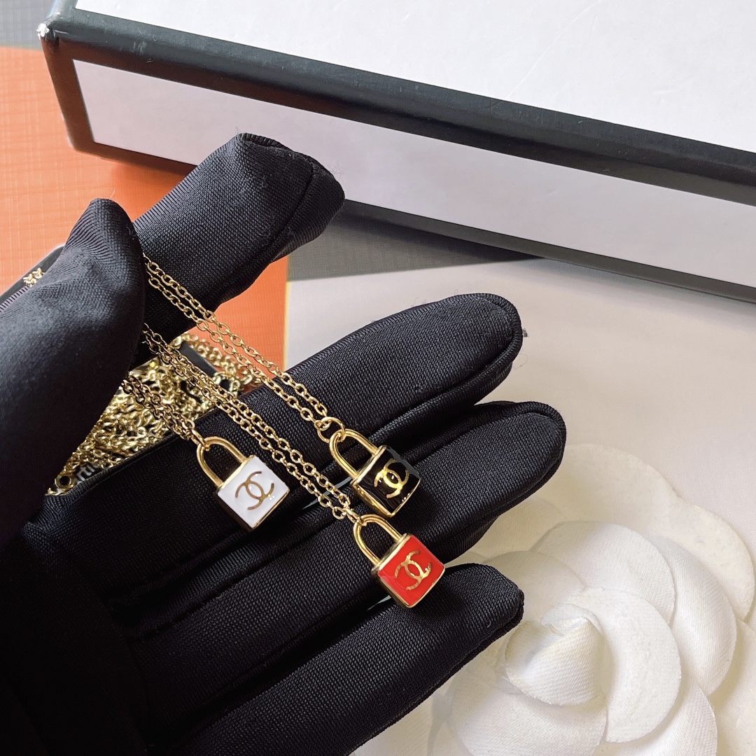 Replica CHANEL Necklace