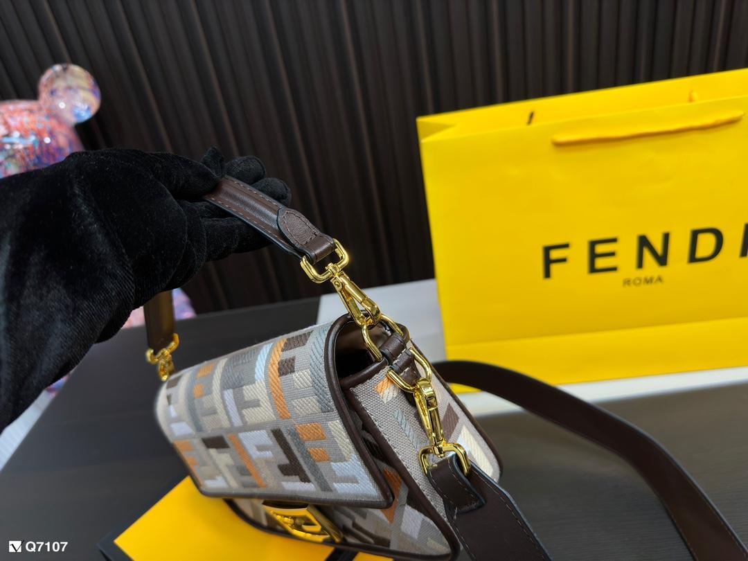 Replica Fendi Bag 25*6*15CM