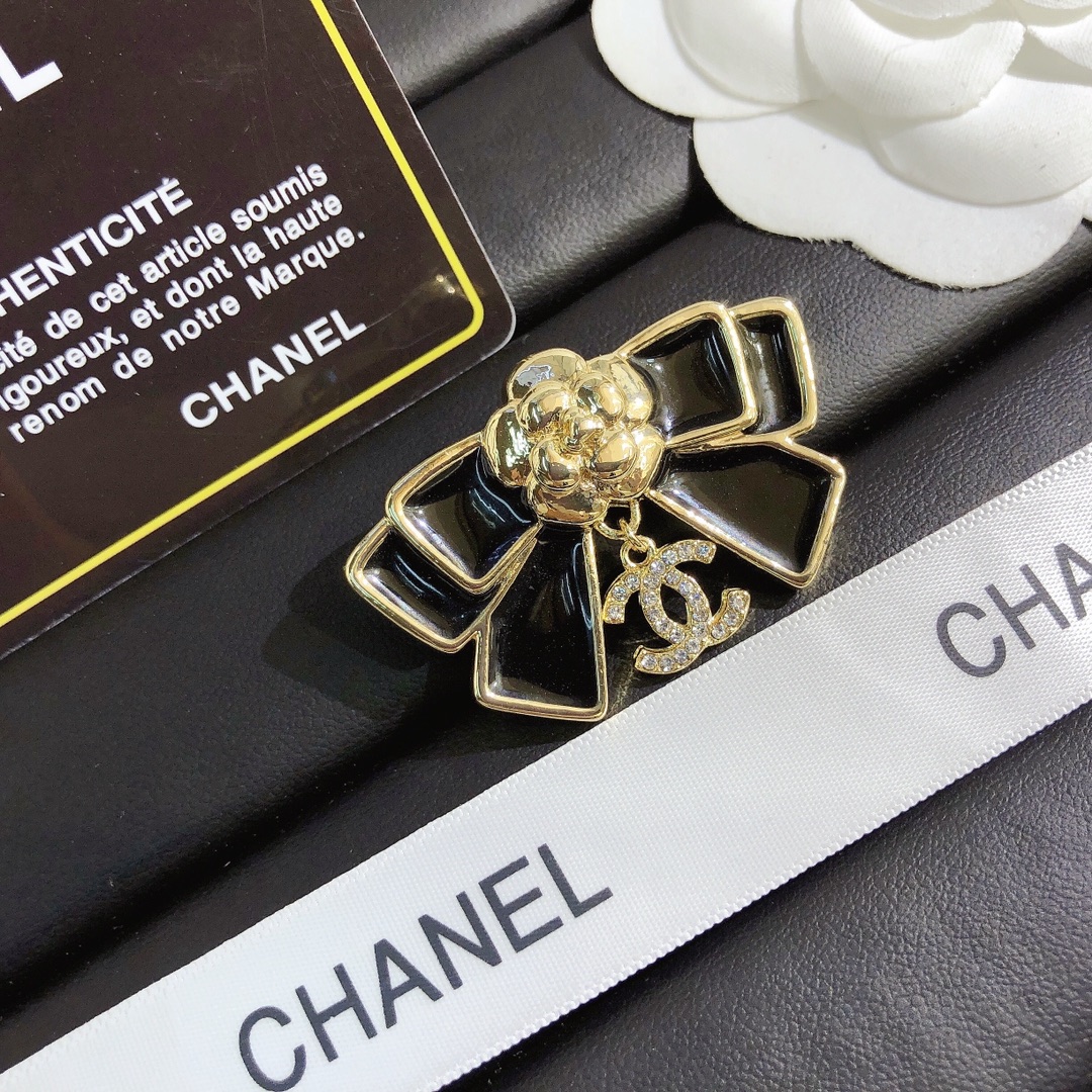 Replica CHANEL Brooch