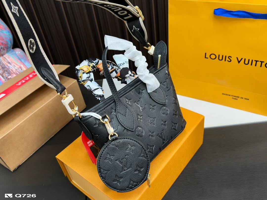 Replica Louis Vuitton Bag 13*19CM