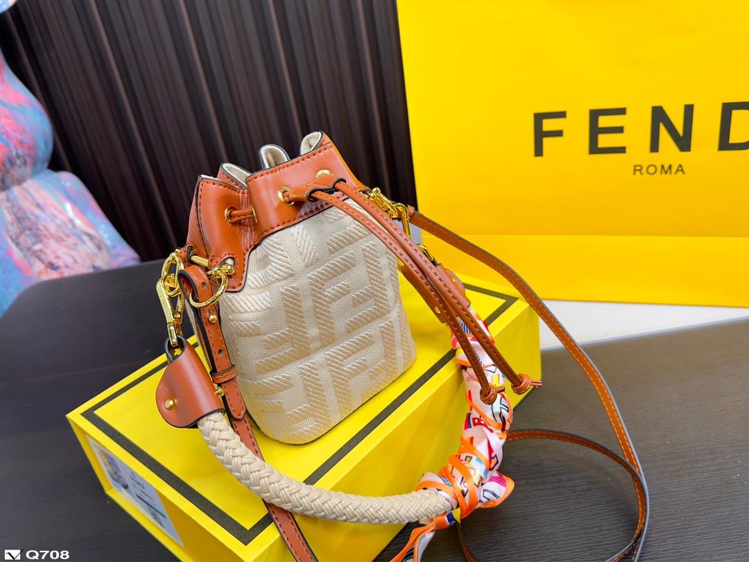 Replica Fendi Bag 17*12CM