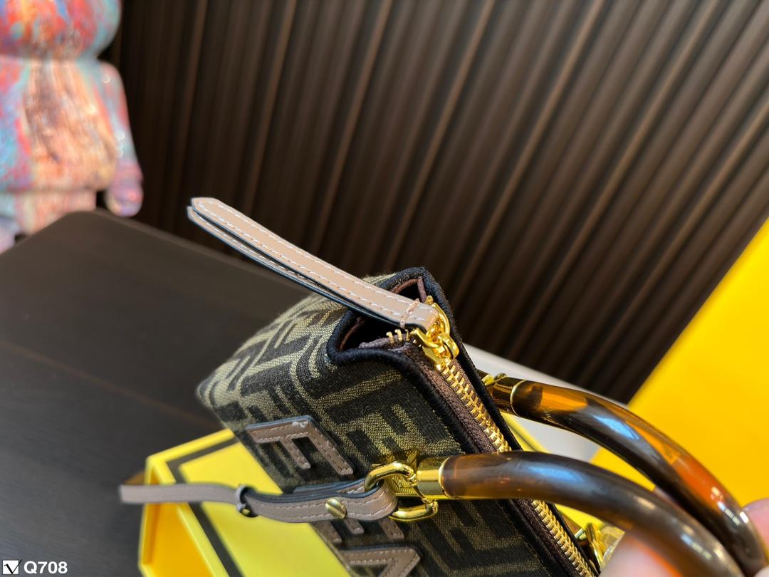 Replica Fendi Bag 17*12CM