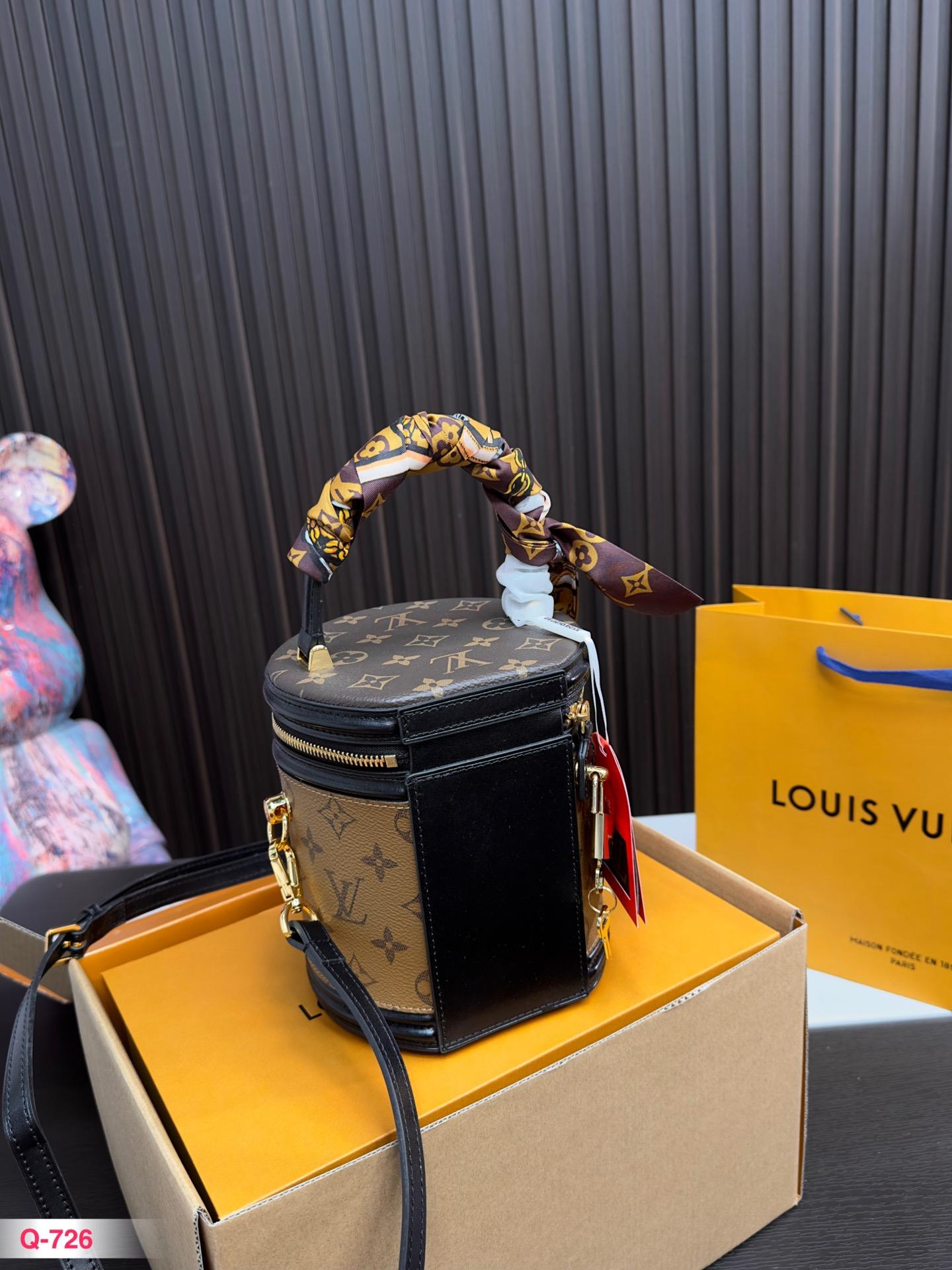 Replica Louis Vuitton Bag 15*14*17CM