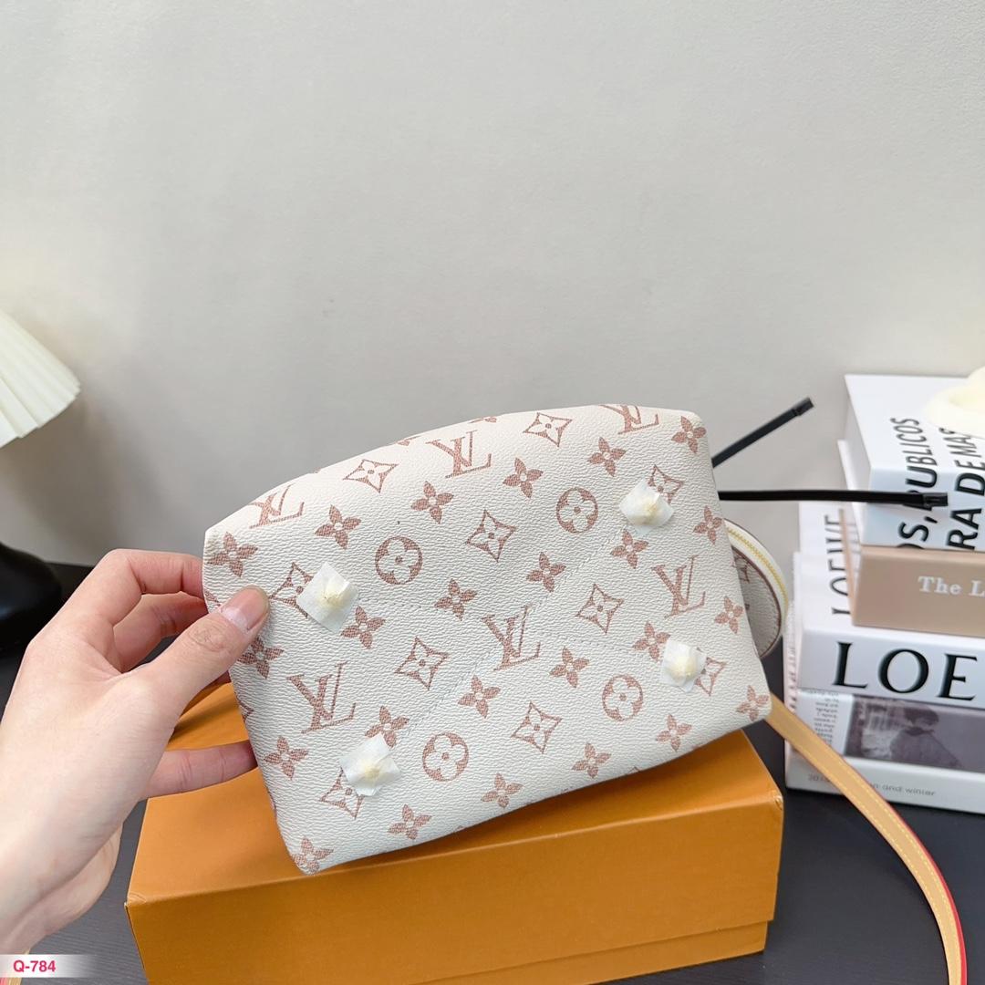 Replica Louis Vuitton Bag 22*19CM