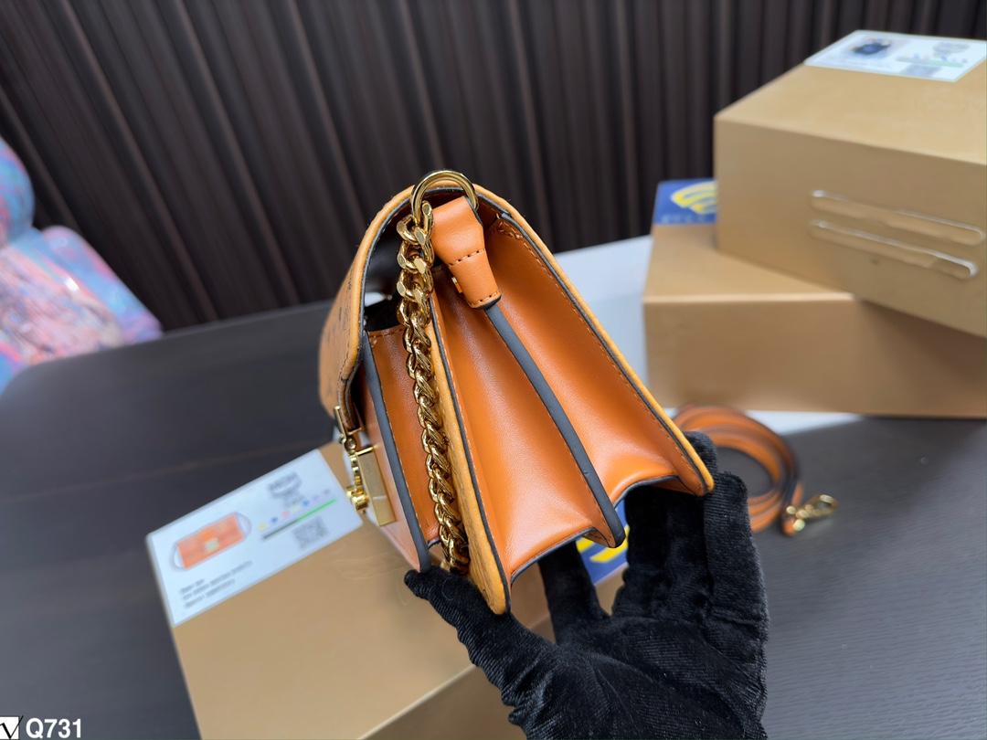 Replica MCM Bag 18*13CM