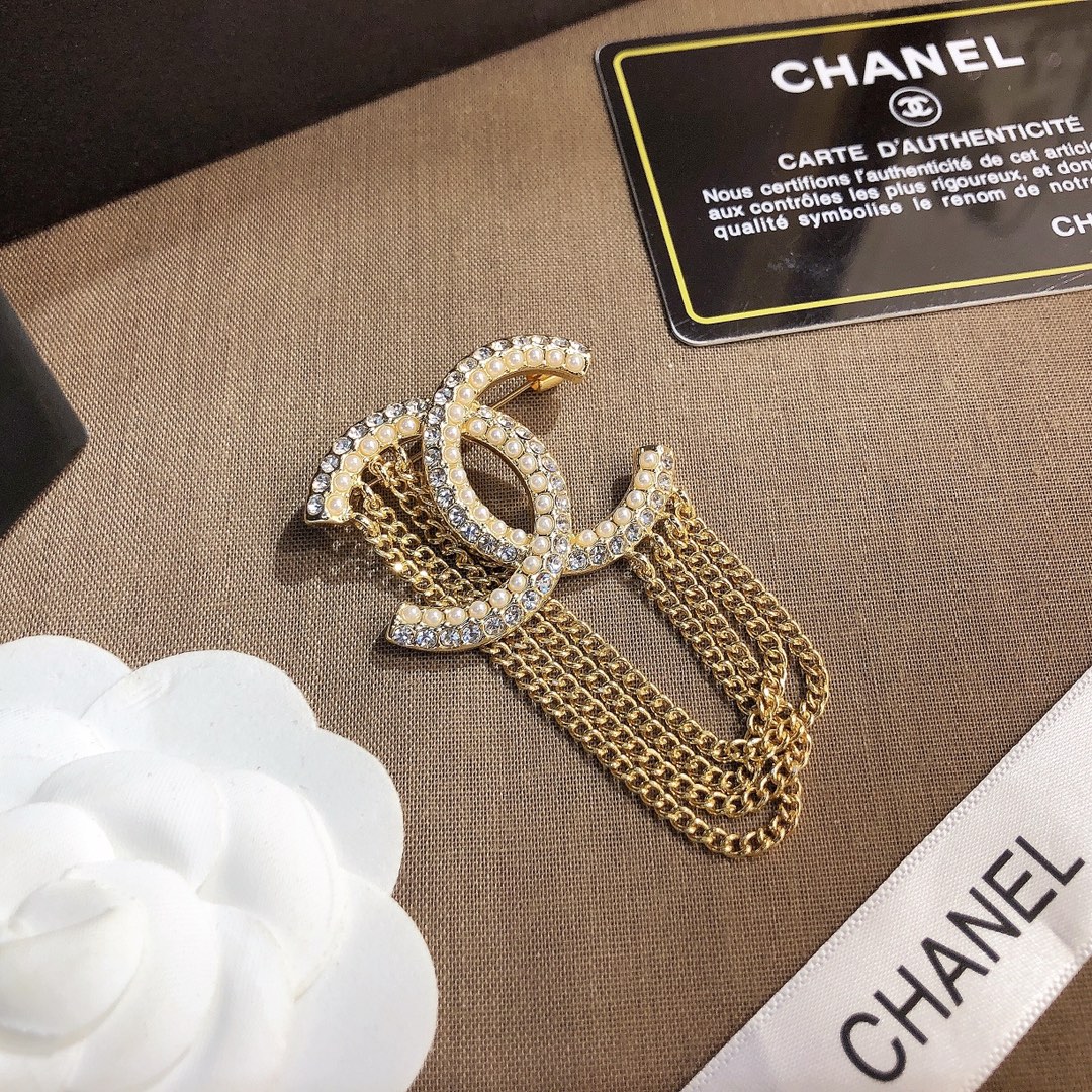 Replica CHANEL Brooch