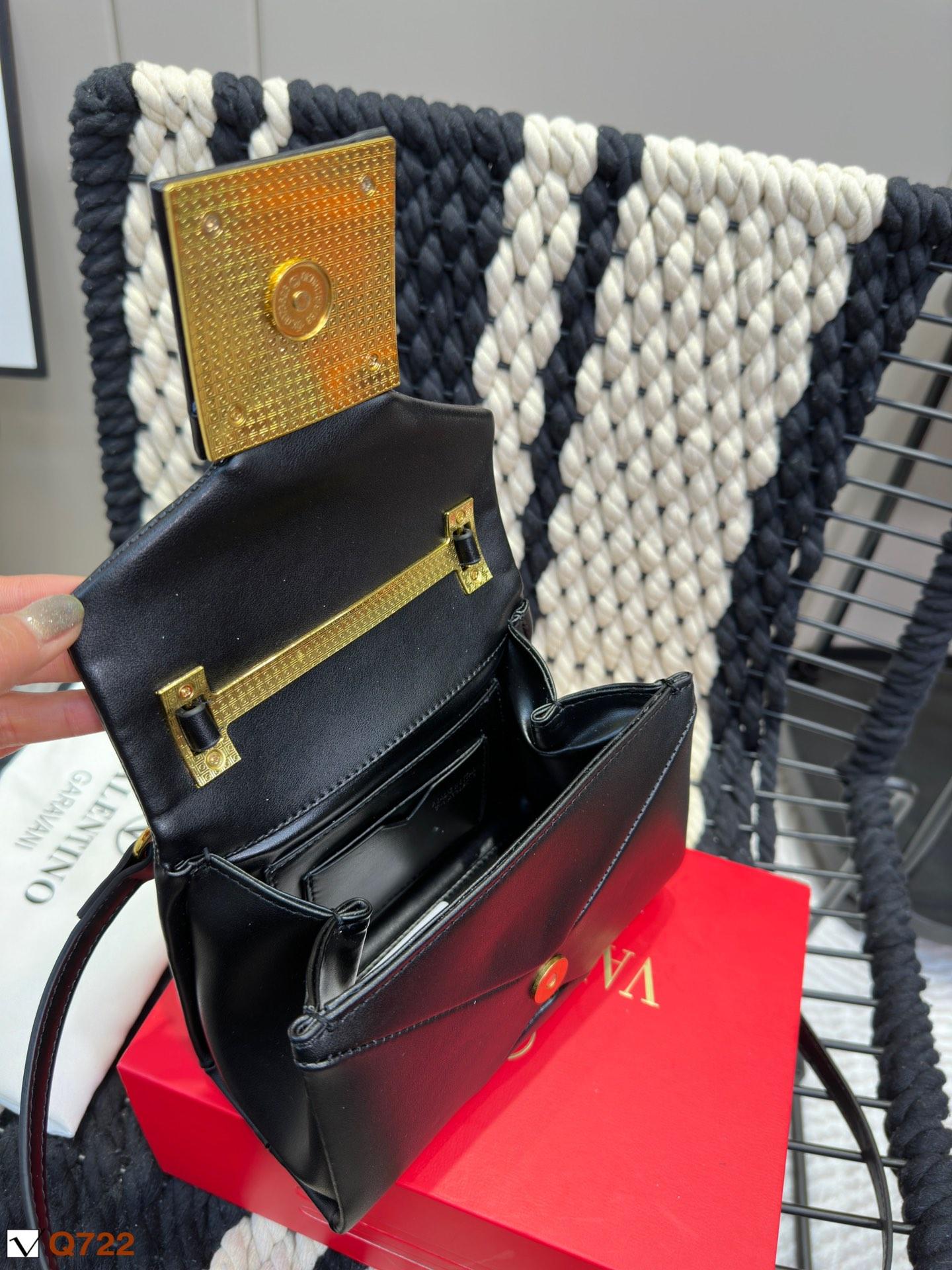 Replica Valentino Bag 19*12CM