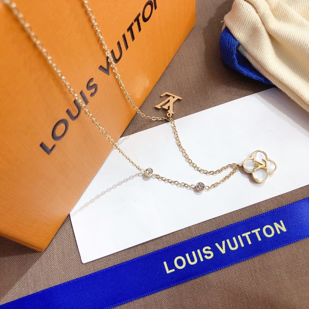Replica LOUIS VUITTON Necklace