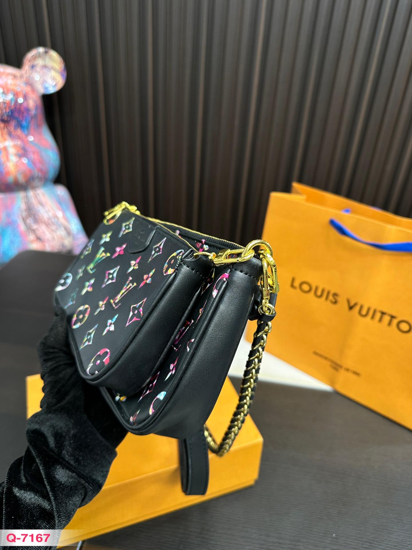 Replica Louis Vuitton Bag 12*23CM