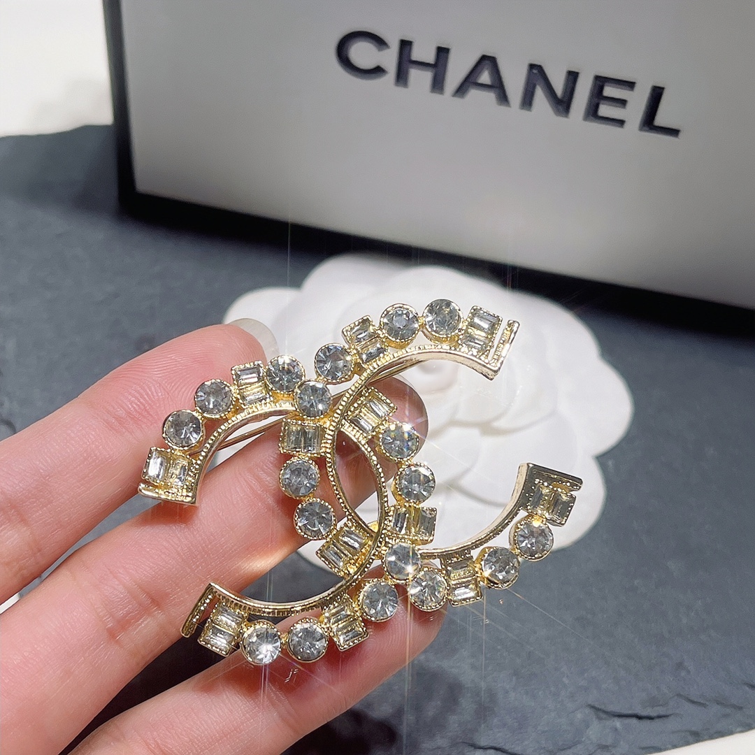 Replica CHANEL Brooch