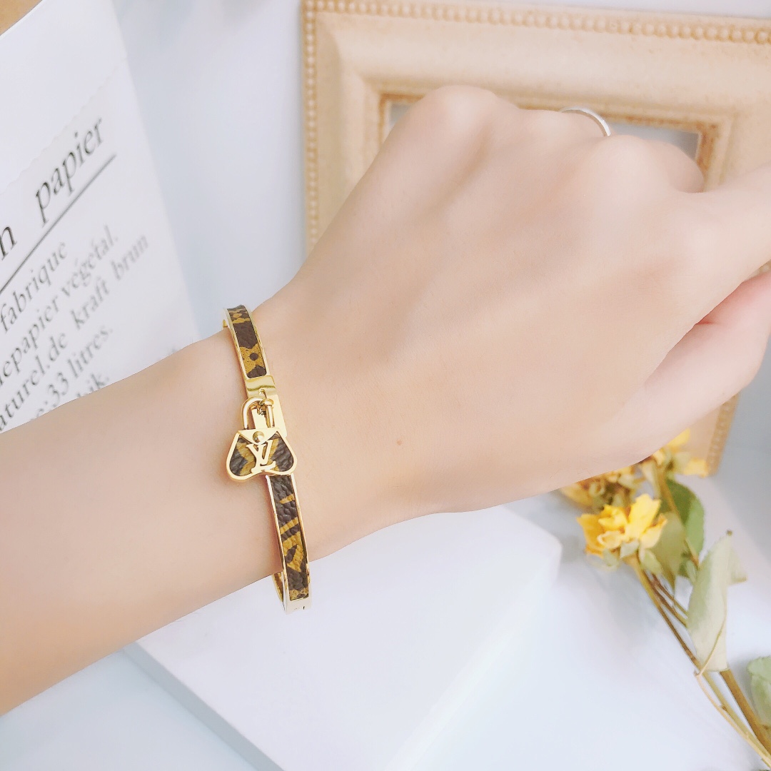 Replica LOUIS VUITTON Bangle