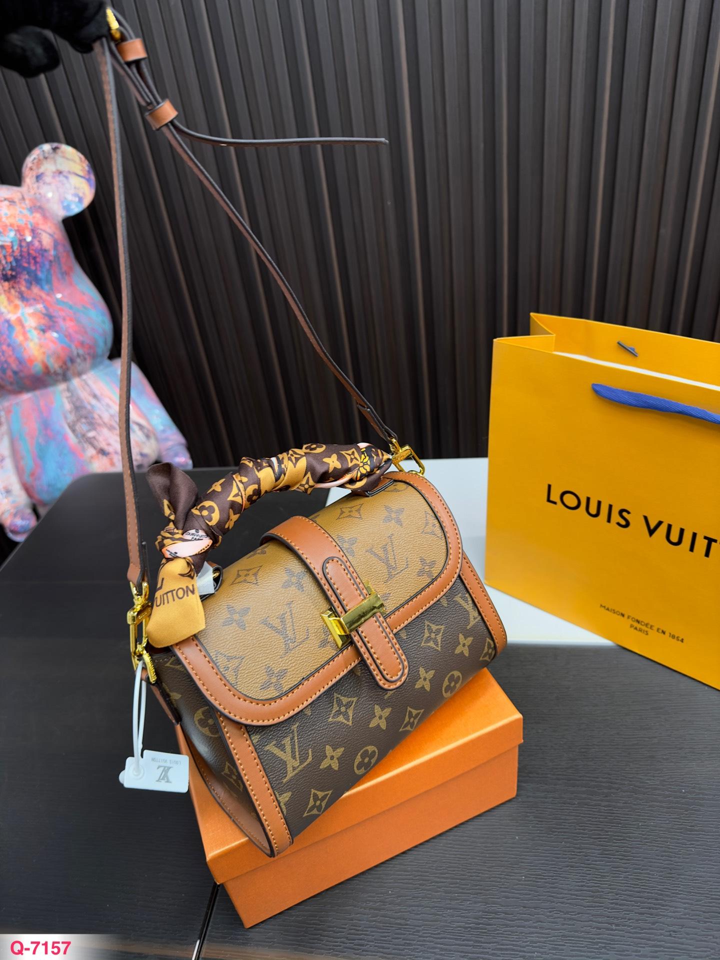 Replica Louis Vuitton Bag 20*15CM