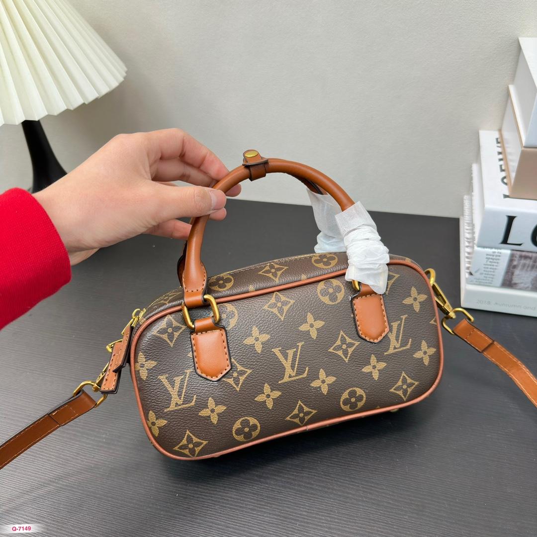 Replica Louis Vuitton Bag 22*11CM