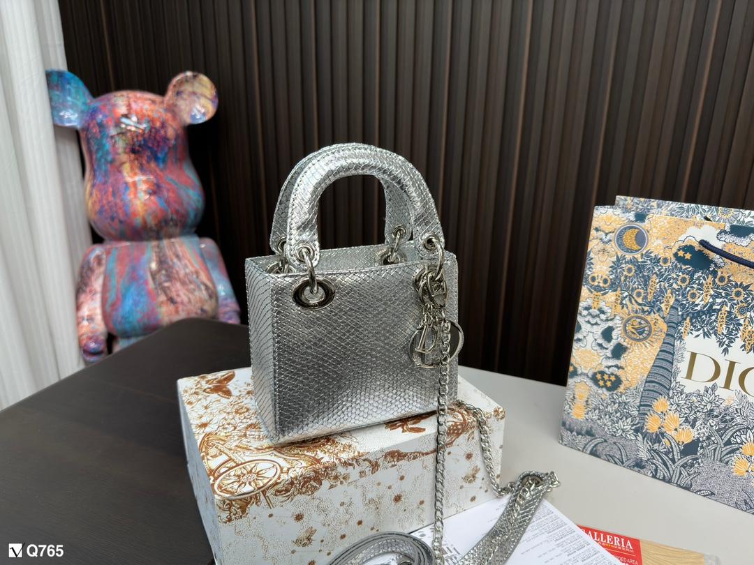 Replica Dior Bag  14*17*7CM