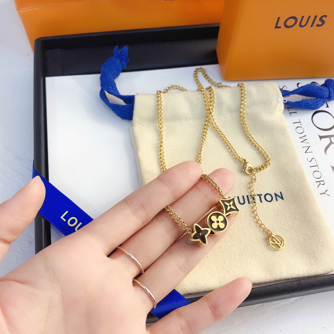 Replica LOUIS VUITTON Necklace