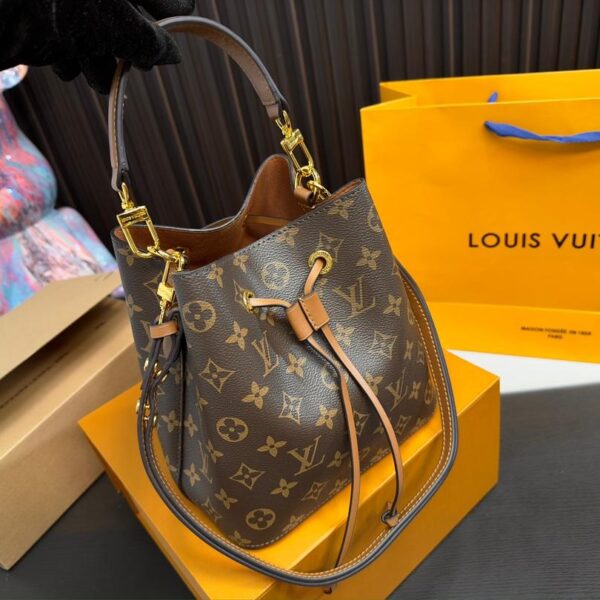Replica Louis Vuitton Bag 20*20CM