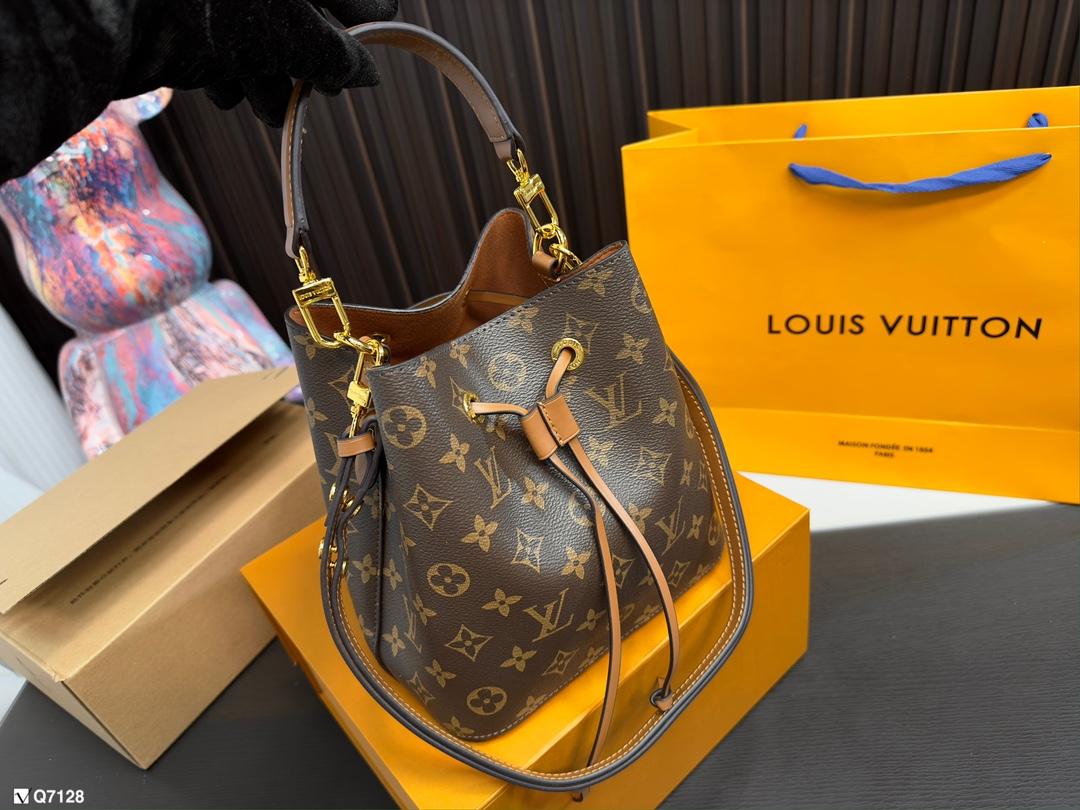 Replica Louis Vuitton Bag 20*20CM