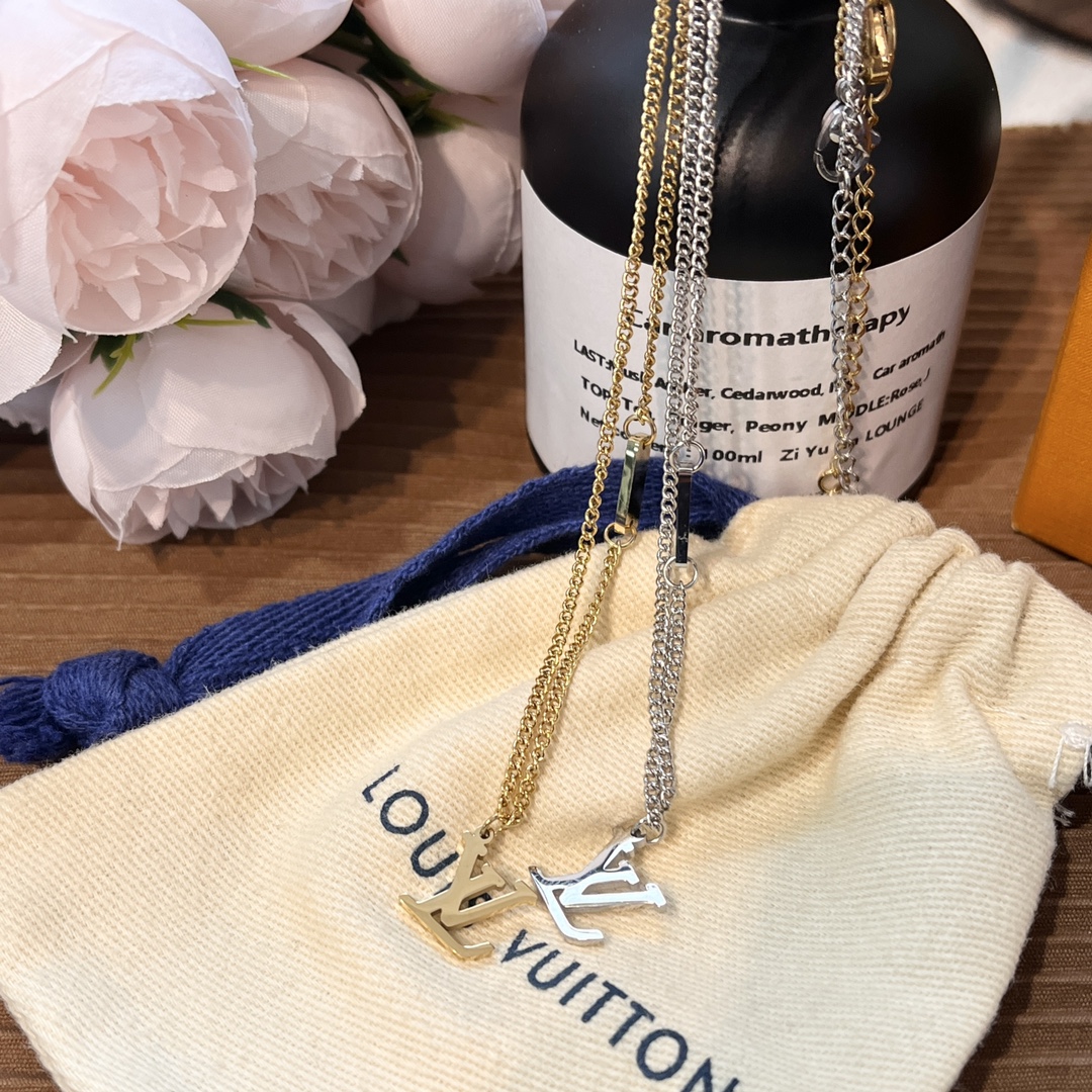 Replica LOUIS VUITTON Necklace