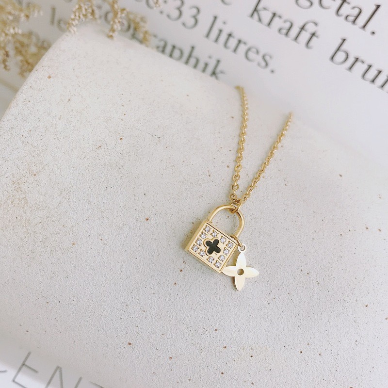 Replica LOUIS VUITTON Necklace