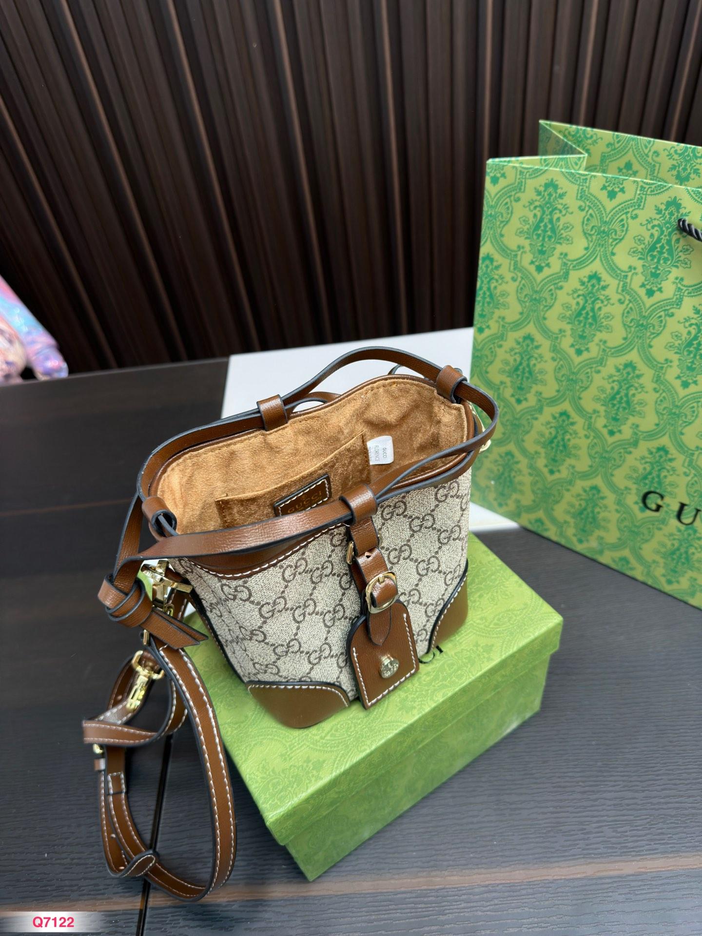 Replica Gucci Bag 13*14CM