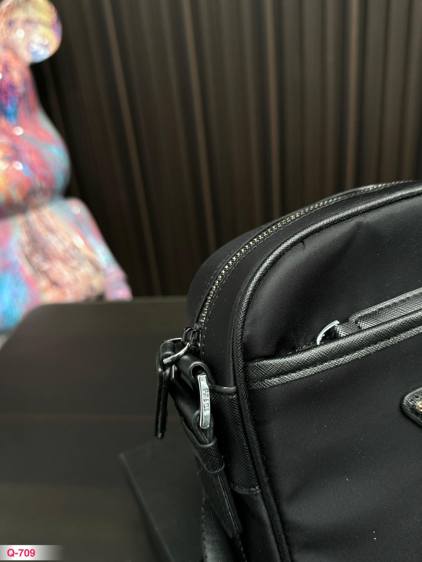 Replica Prada Bag 20*16CM