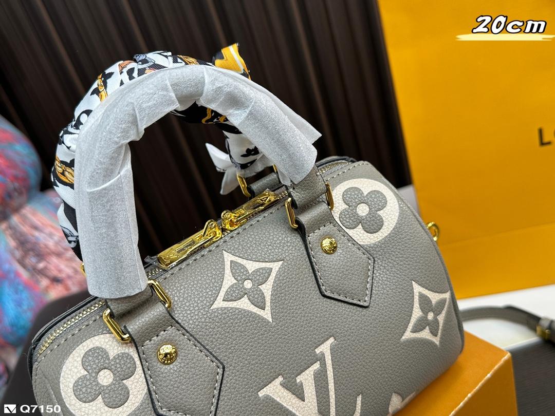 Replica Louis Vuitton Bag 13*CM
