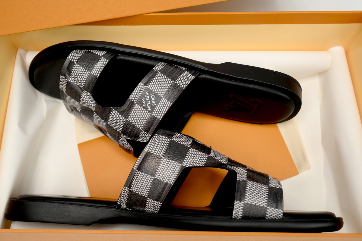 Replica Louis Vuitton Shoe Black LOUIS VUITTON Oasis Black And White Checkerboard