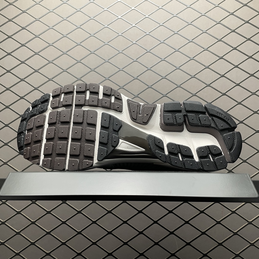 Replica Nike Shoe Nike Zoom Vomero 5  FJ2028-001 size 36-46