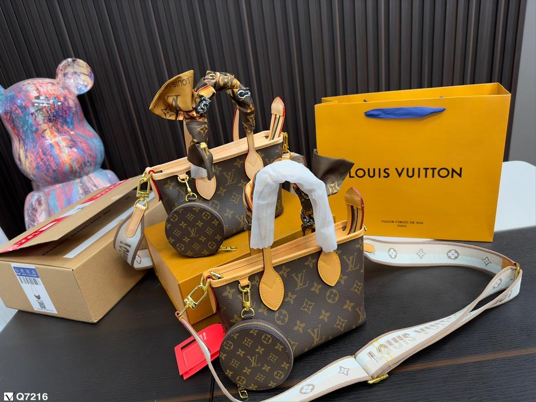 Replica Louis Vuitton Bag 19*13CM
