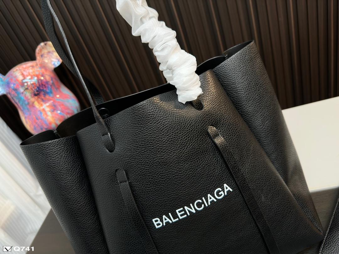 Replica Balenciaga Bag 36*35CM