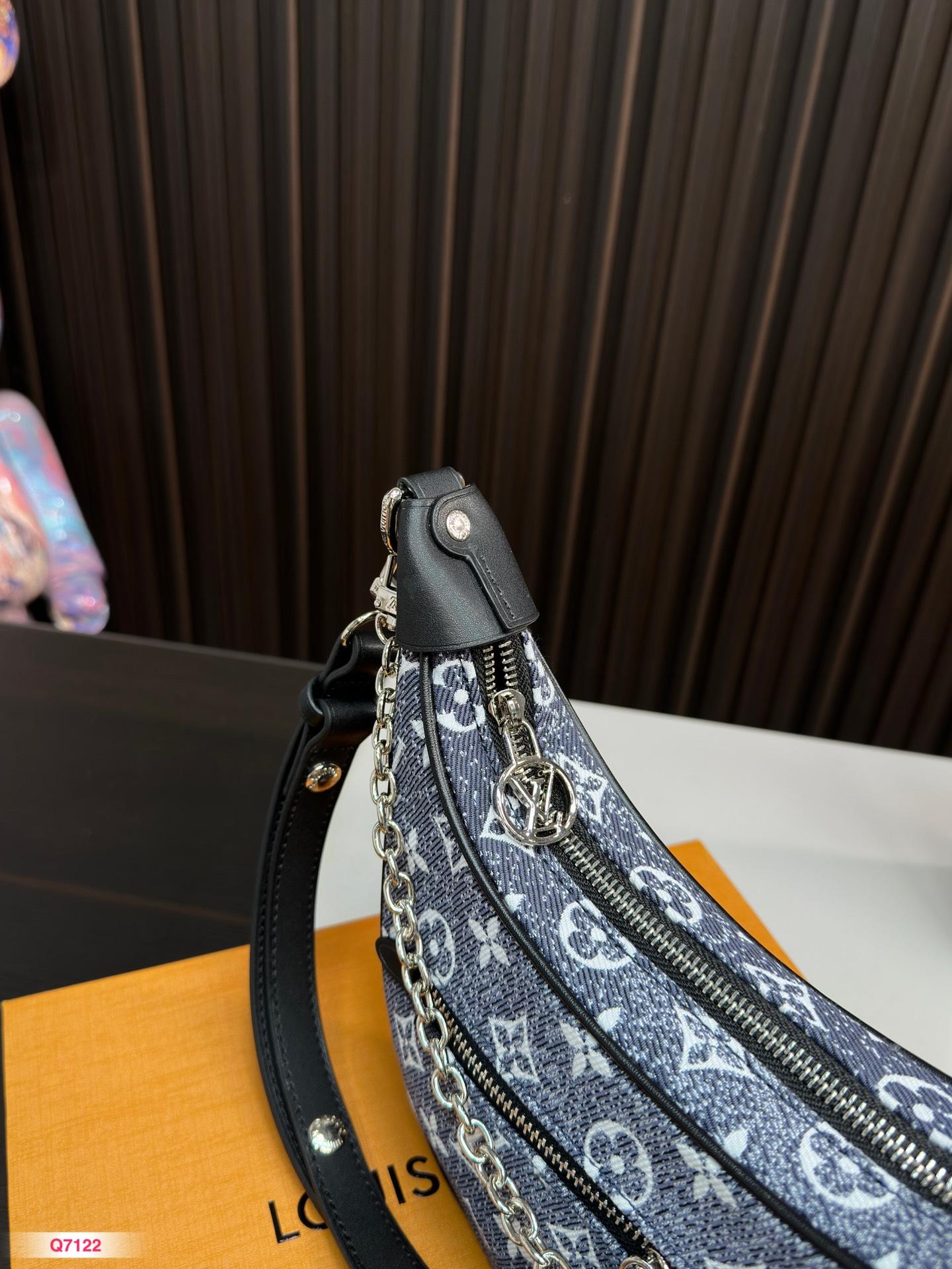 Replica Louis Vuitton Bag 12*22CM