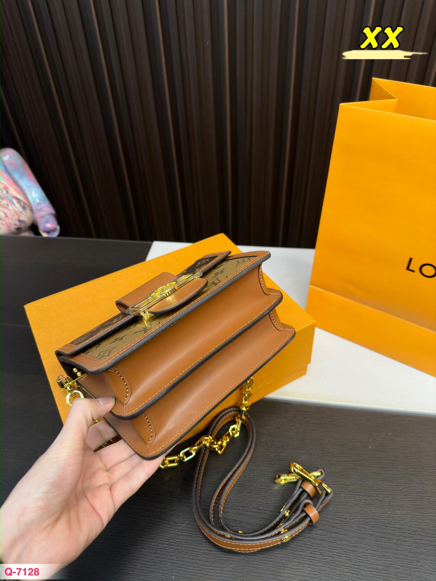 Replica Louis Vuitton Bag 20*18 CM