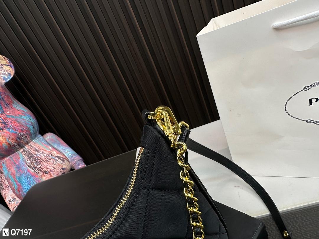 Replica Prada Bag 11*21CM