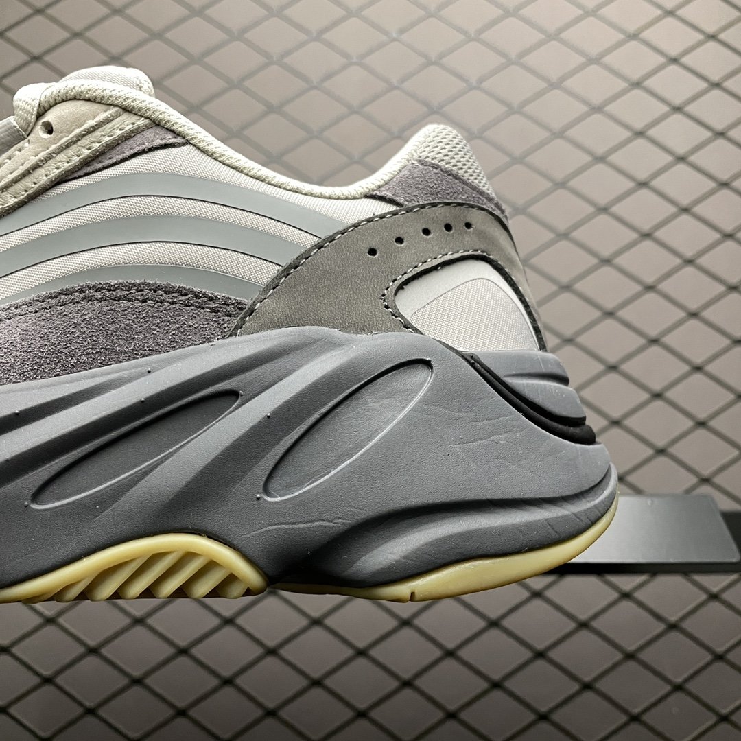 Replica Adidas Shoe Adidas YEEZY Boost 700V2 Tephra FU7914 36-47
