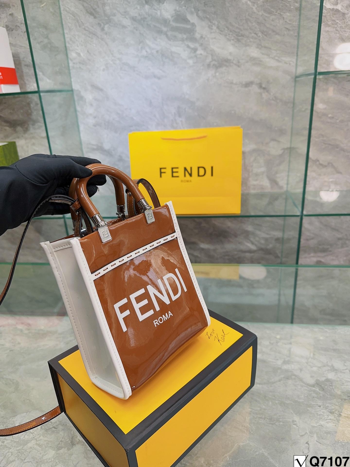 Replica Fendi Bag 26*19CM