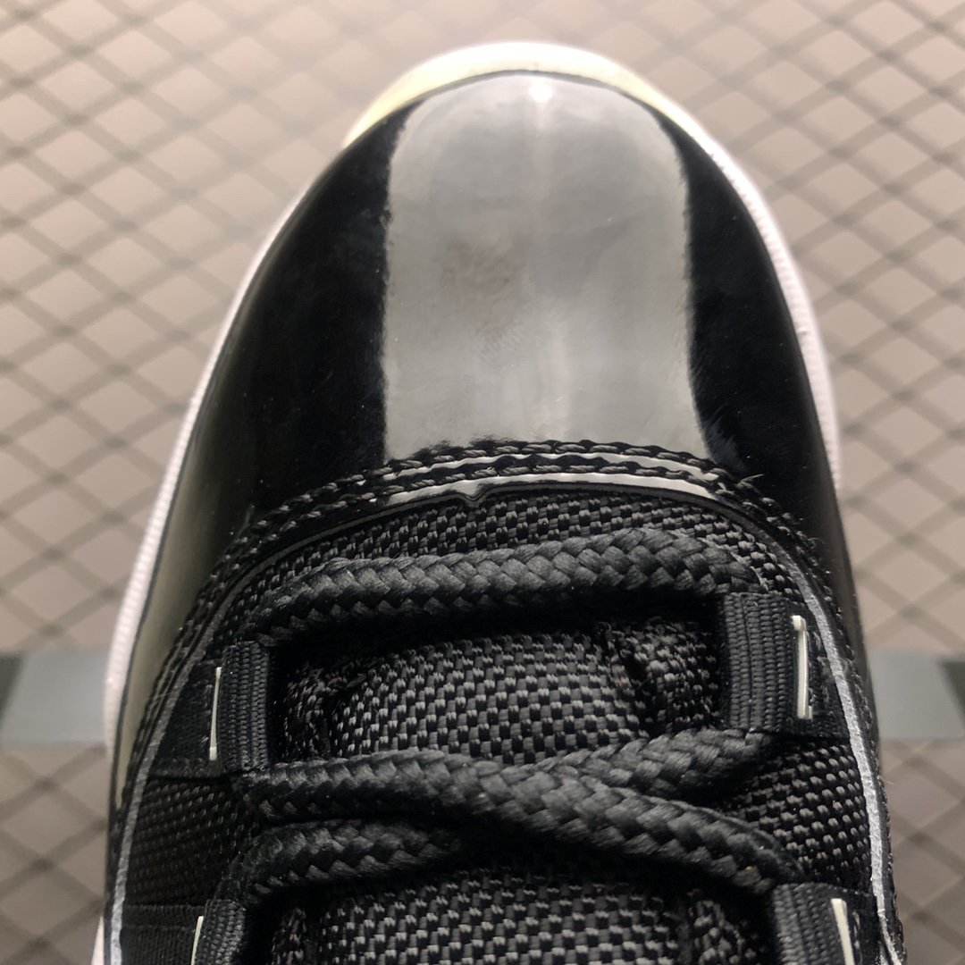 Replica Air Jordan Shoe Air Jordan 11 Silver Eyelets CT8012-011 36-47.5