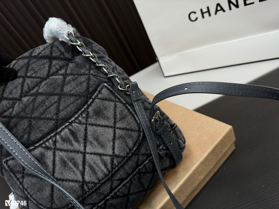 Replica Chanel Bag 23*21CM